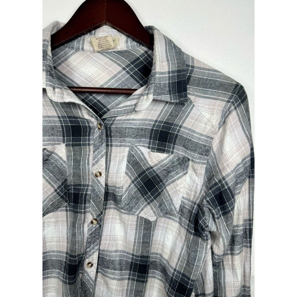 Passport Women's Pink And Black Plaid‎ LS Shirt With Sleeve Tie/button Sz Large